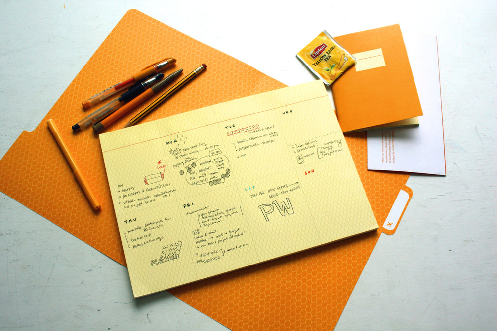 Paperways A4 Desk Notepad 01 Hexagon Lifestyle Photo